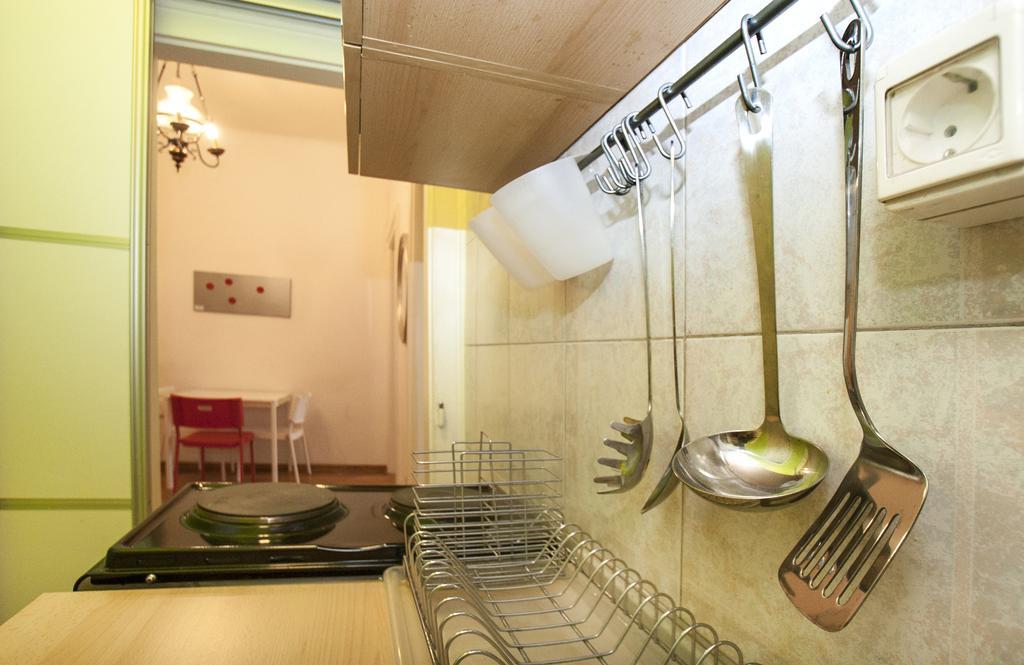 Bridge Apartment Белград Стая снимка